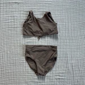 The simple folk bikini, size 6-7 girls